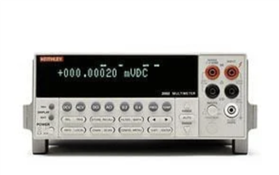 Keithley 2002 系列：配有扫描功能的 8½ 位万用表